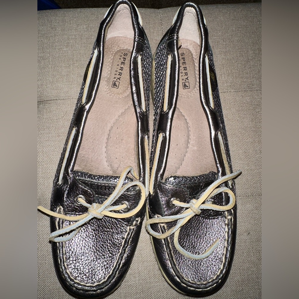 Sperry Top Sider Size 8 Silver